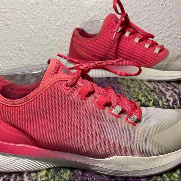 Under Armour womens size 9 Training Shoes Nice Condition 1285796-692 - Picture 5 of 9